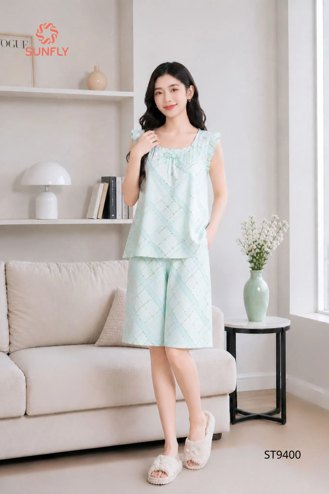 Đồ bộ mặc nhà nữ lanh áo sát nách quần ngố ST9400 M hình học xanh lá