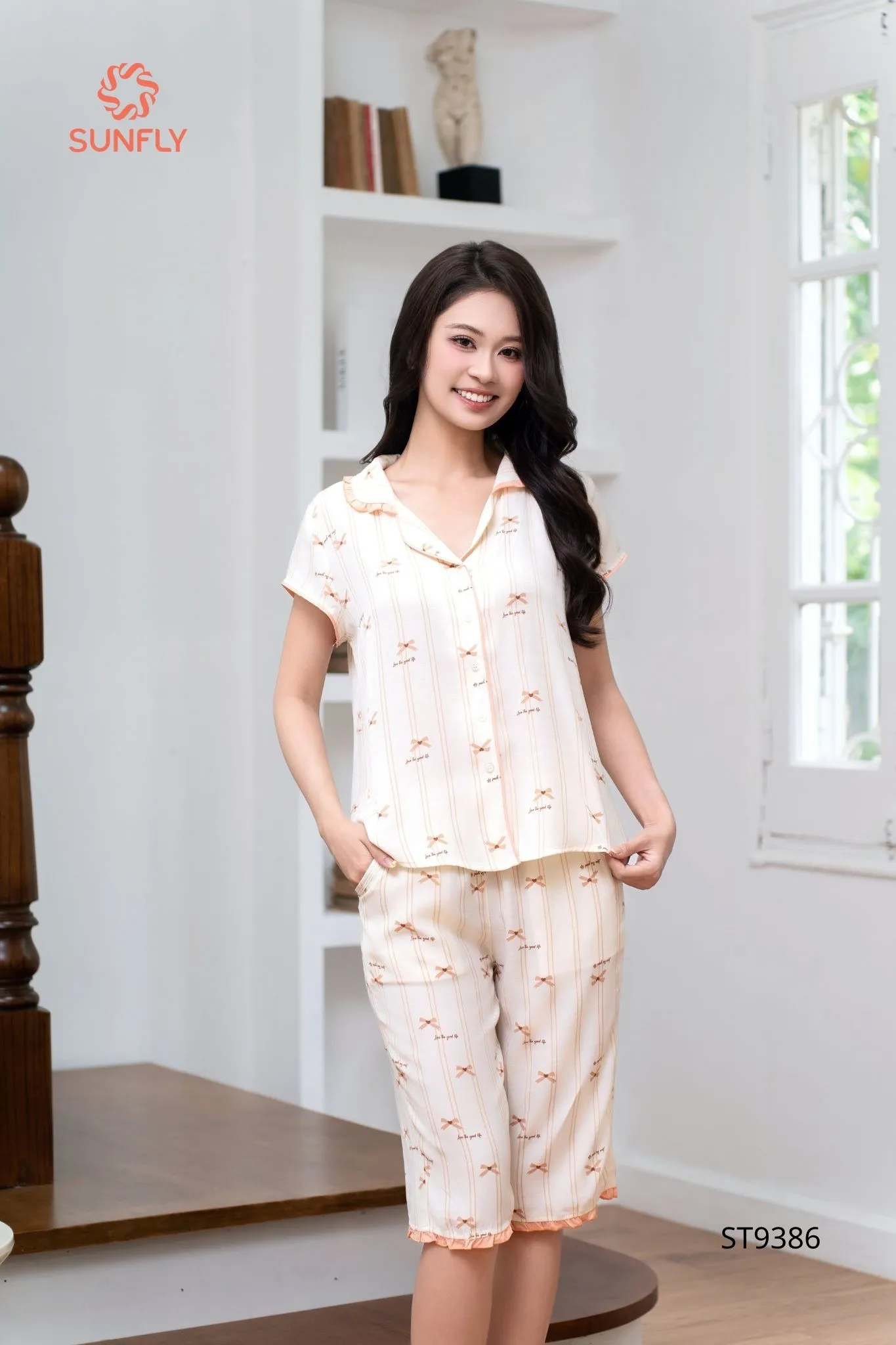 Bộ pijama nữ đũi áo cộc quần ngố ST9386 L ht nơ cam