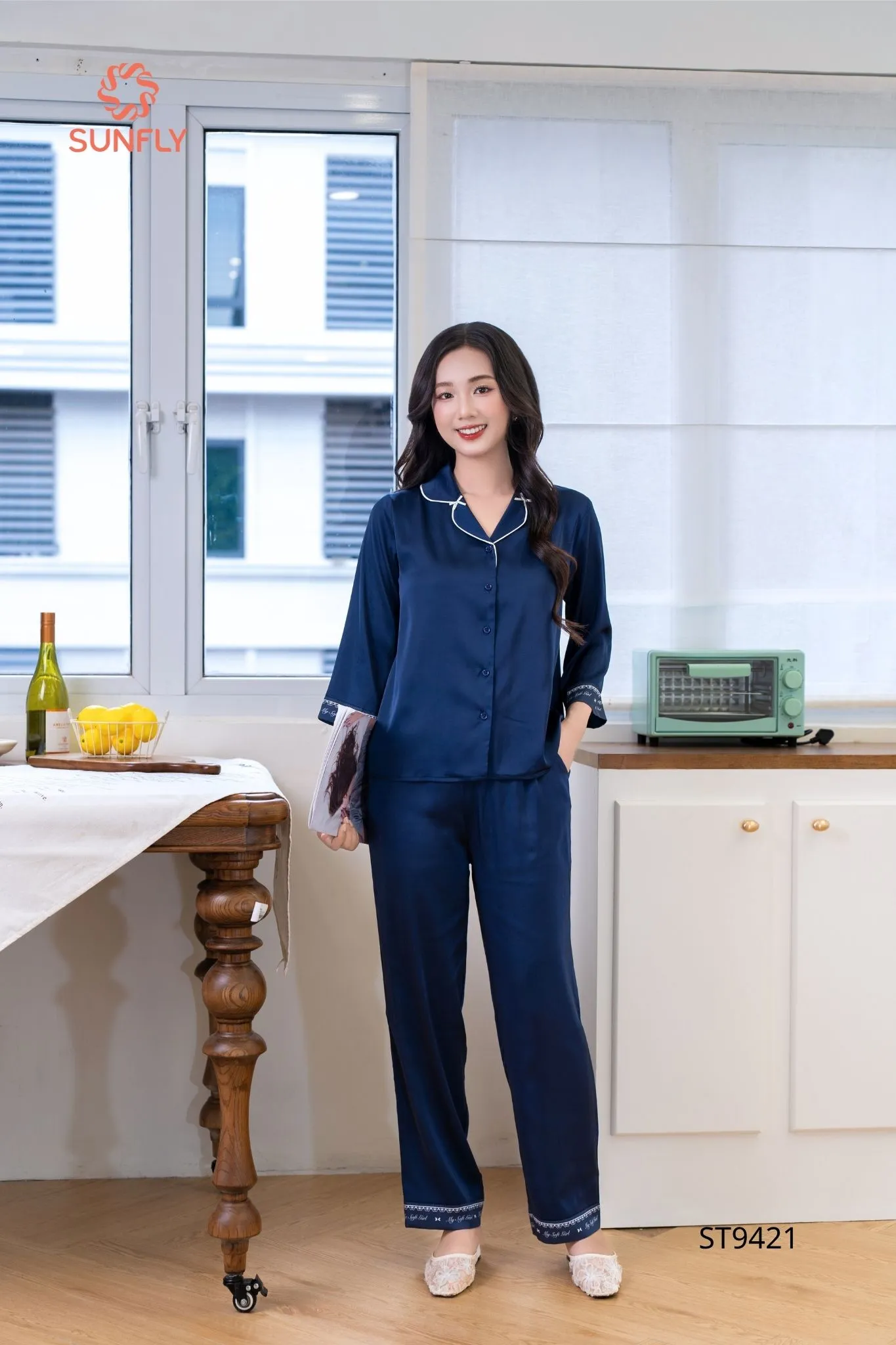 Bộ pijama nữ lụa latin áo tay lỡ quần dài ST9421