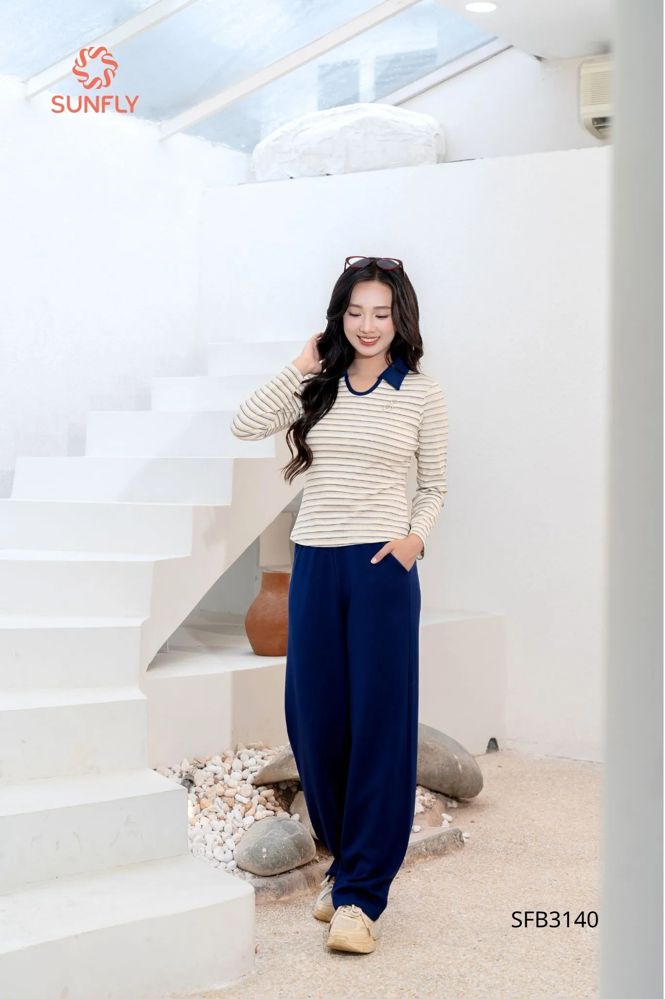 Set đồ nữ áo thun cổ bẻ dài tay quần ponte suông dài SFB3140