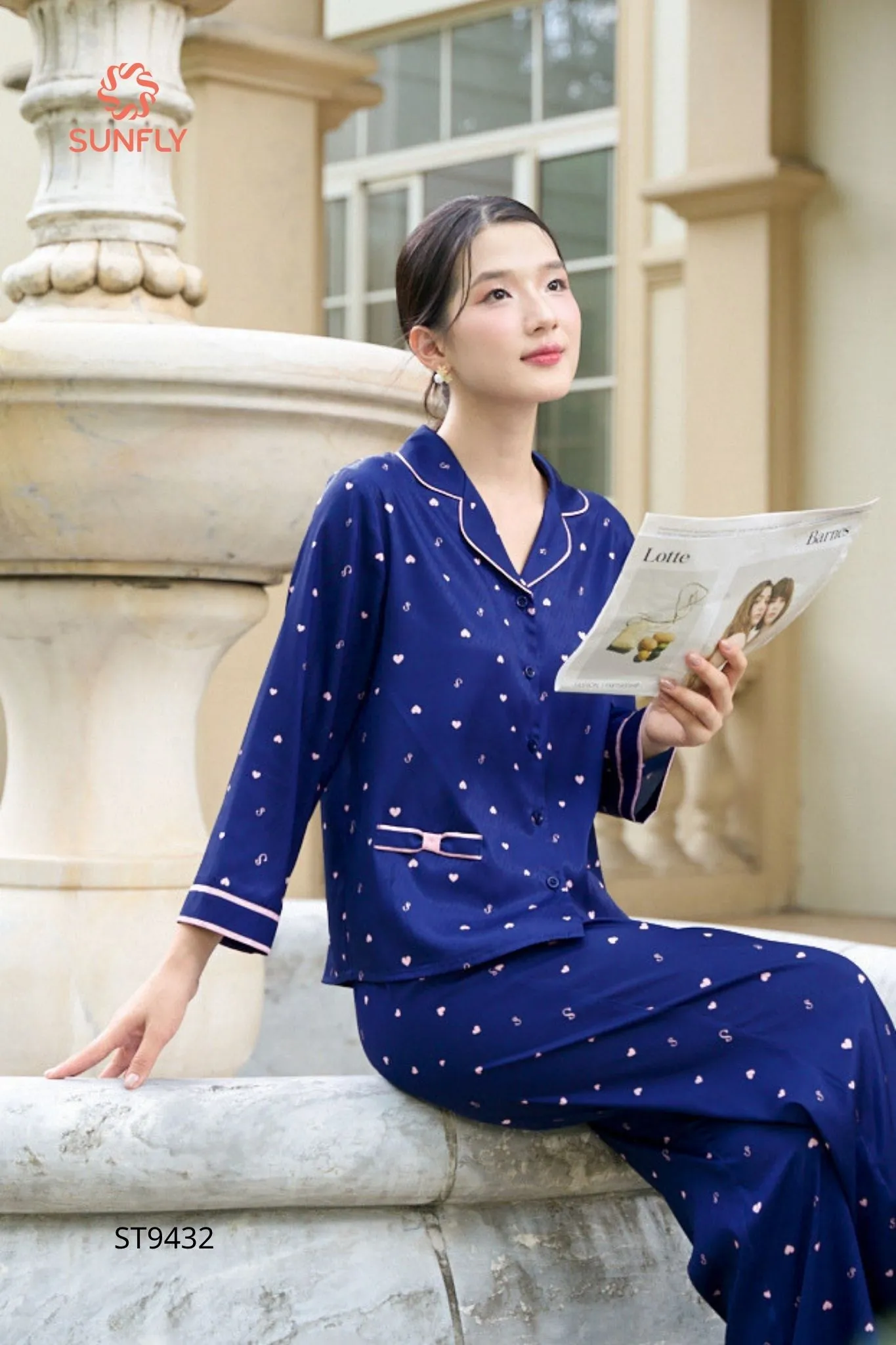Bộ pijama nữ lụa satin jacquard áo dài quần dài ST9432