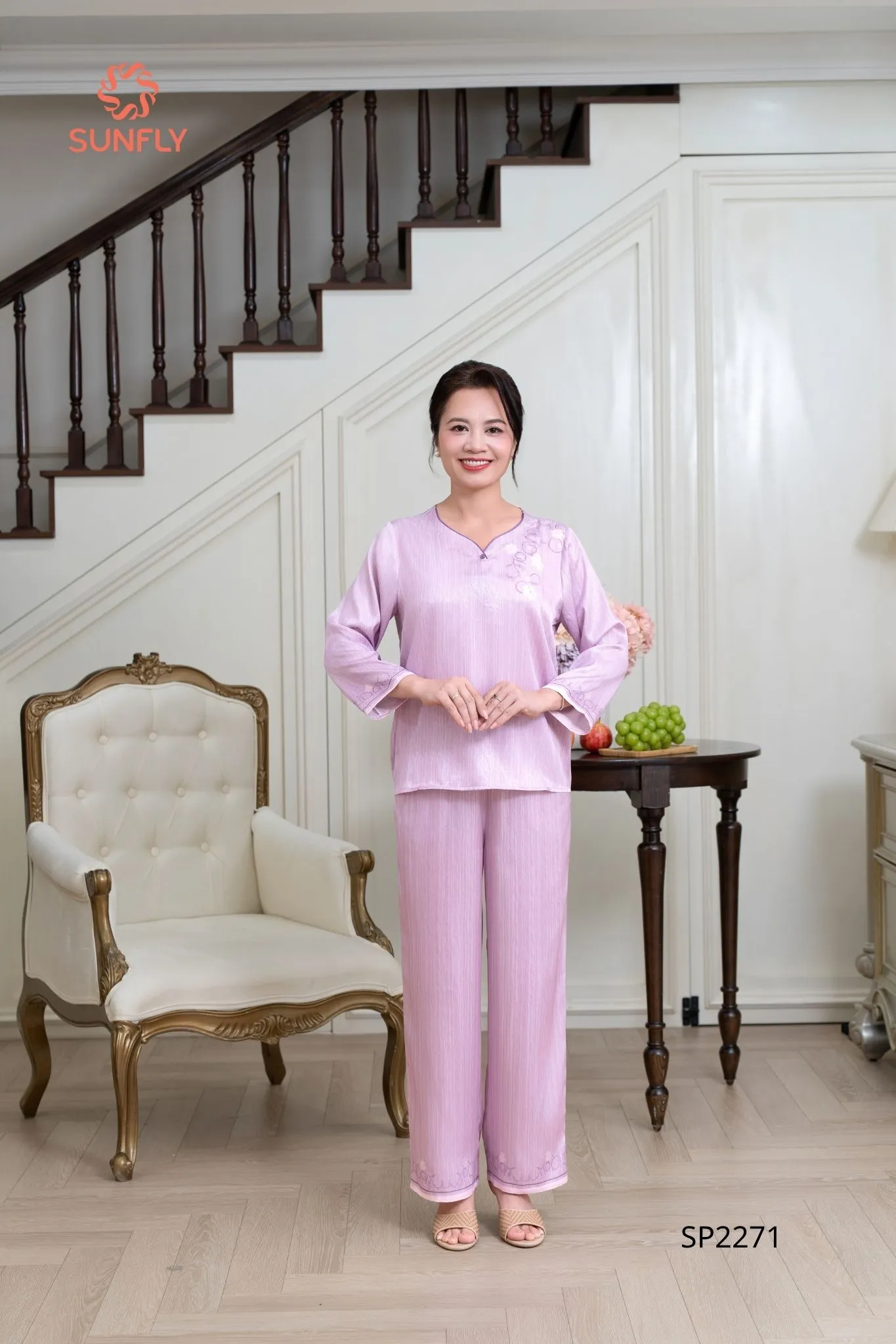 Đồ bộ mặc nhà nữ lụa satin jacquard áo tay lỡ quần dài SP2271