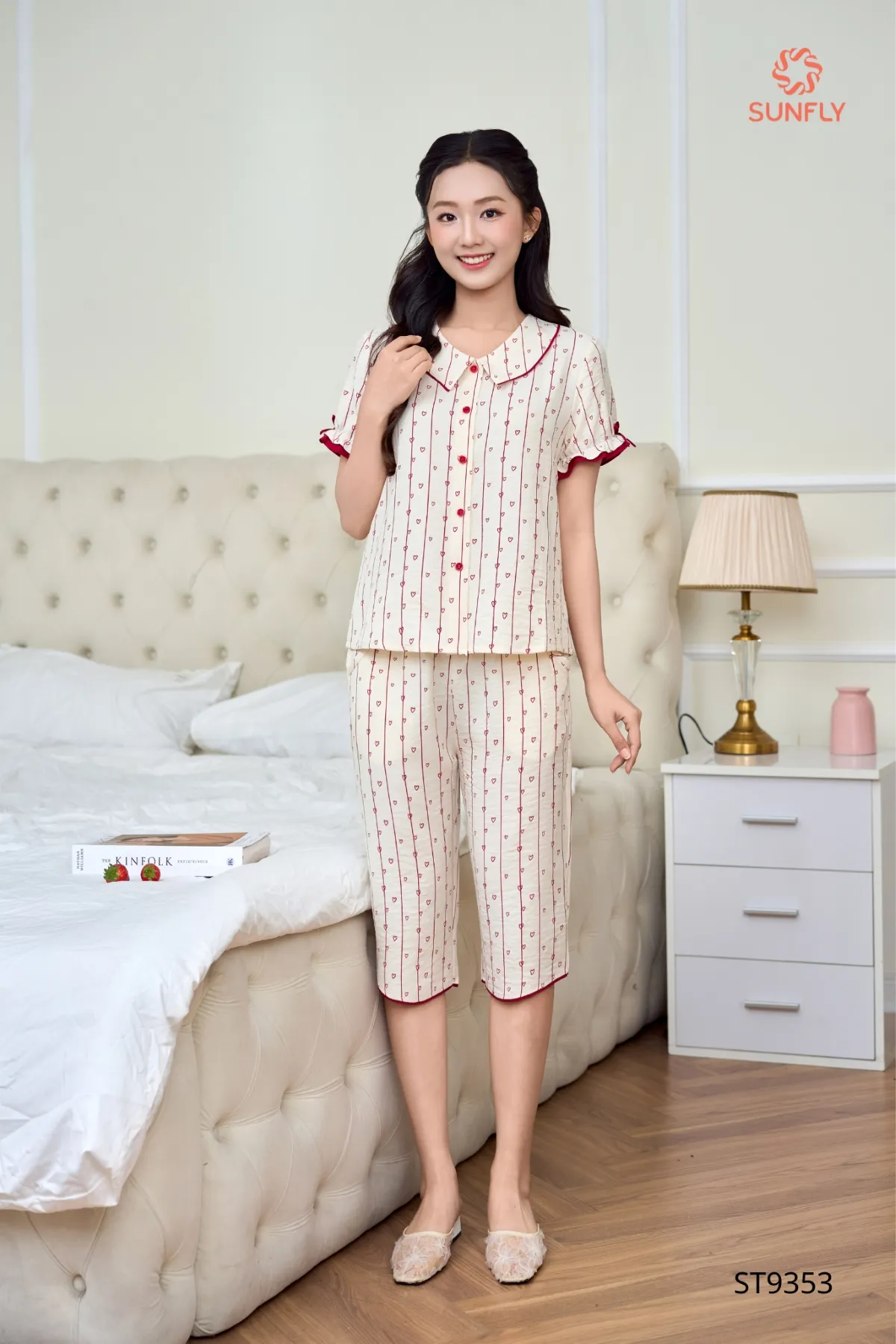 Bộ pijama nữ đũi vân mây áo cộc quần ngố ST9353 L đỏ