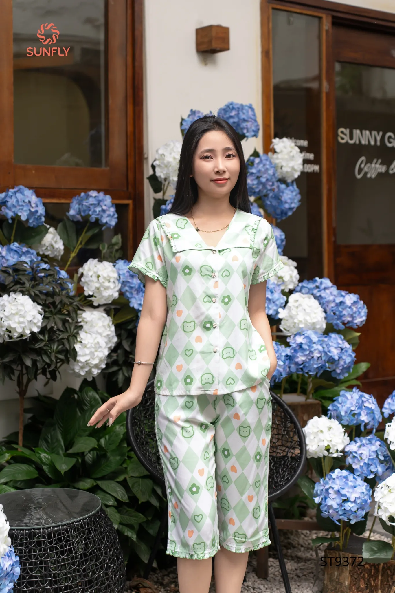 Bộ pijama nữ lanh áo cộc quần ngố ST9372