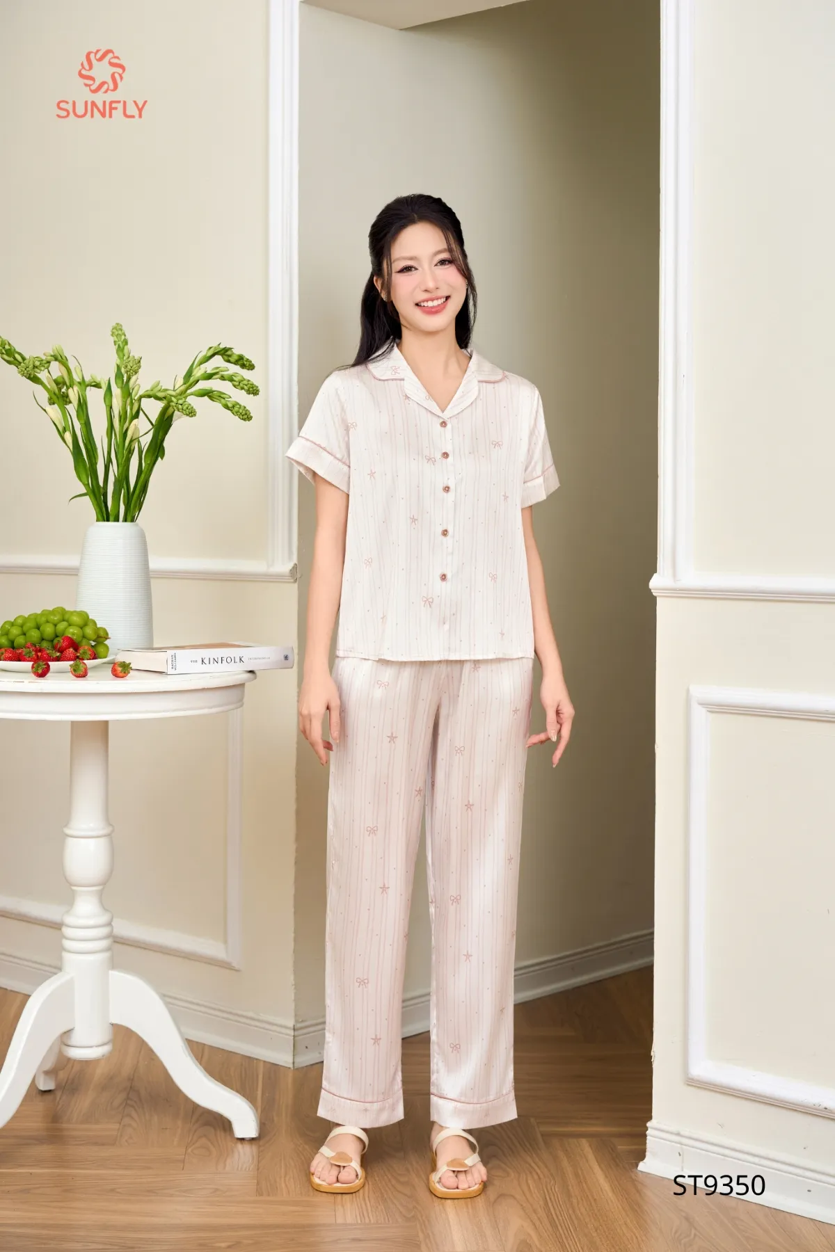 Bộ pijama nữ lụa latin áo cộc quần dài ST9350 M ht sao hoa caramel