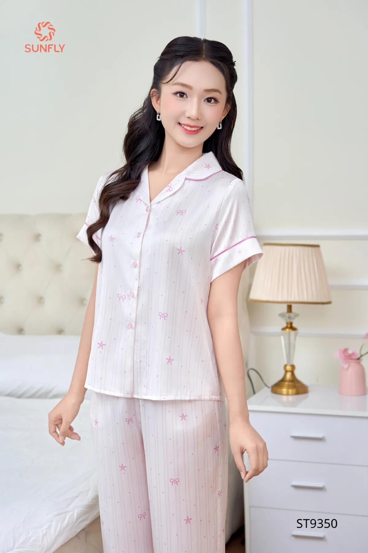 Bộ pijama nữ lụa latin áo cộc quần dài ST9350 M ht sao hoa hồng