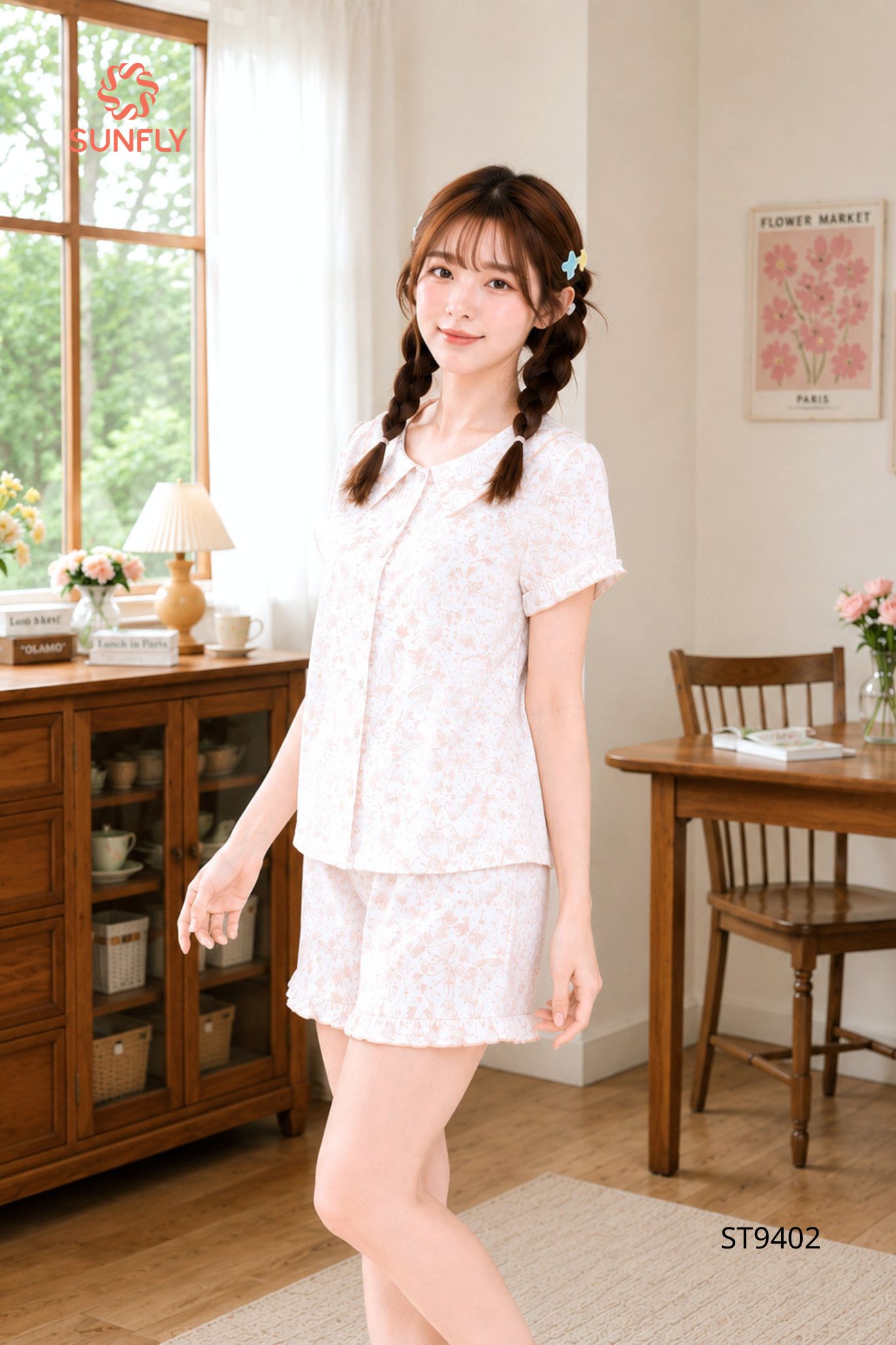 Bộ pijama nữ lụa latin áo cộc quần sooc ST9402 XL ht hoa và sóc cam