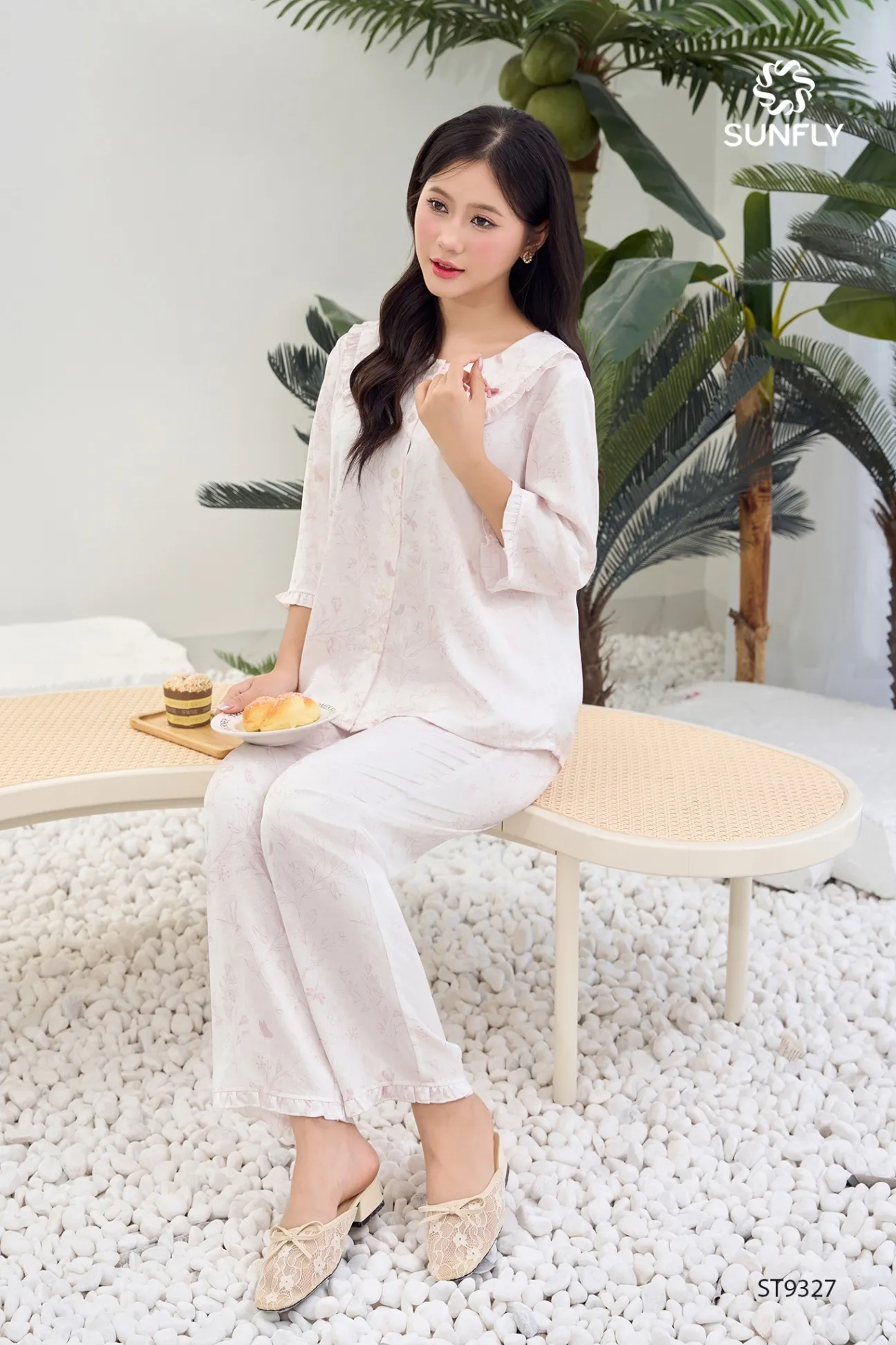 Bộ pijama nữ lụa satin áo tay lỡ quần dài ST9327