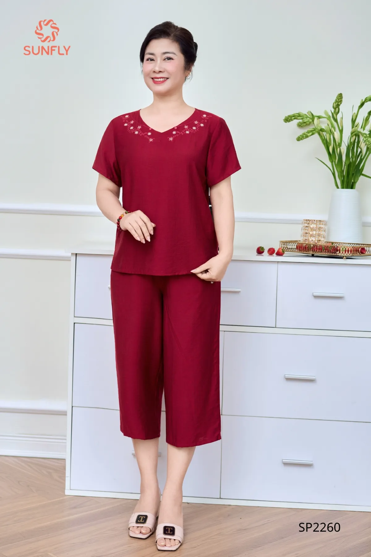 Đồ bộ mặc nhà nữ linen áo cộc quần ngố SP2260 L đỏ đậm