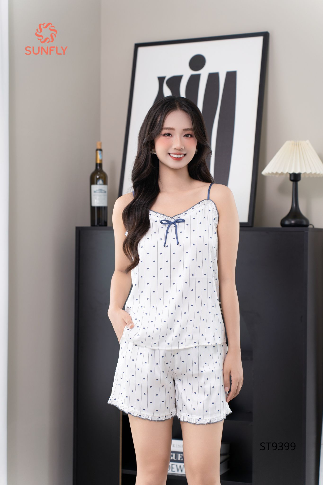 Đồ bộ mặc nhà nữ lụa latin áo hai dây quần sooc ST9399 S kẻ tim xanh