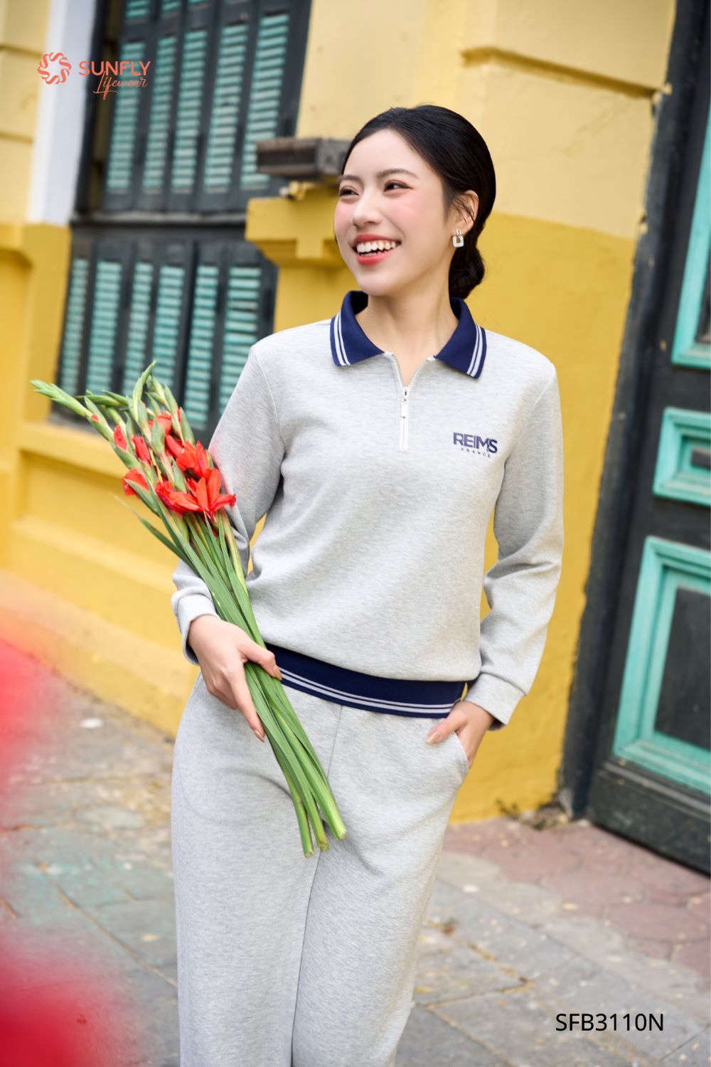 Set đồ nữ poly cotton 2da áo dài tay cổ bẻ khóa lửng quần suông dài SFB3110N L xám tiêu
