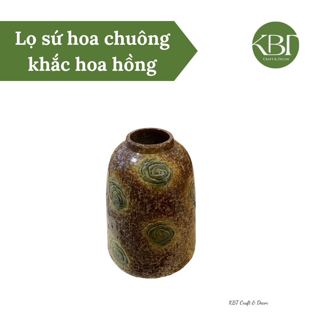Lọ sứ hoa chuông khắc hoa hồng