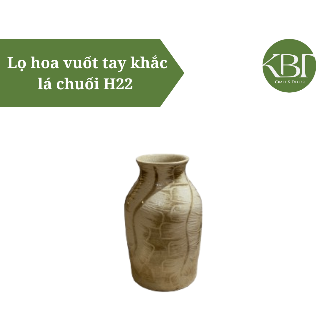 Lọ hoa vuốt tay khắc lá chuối H22