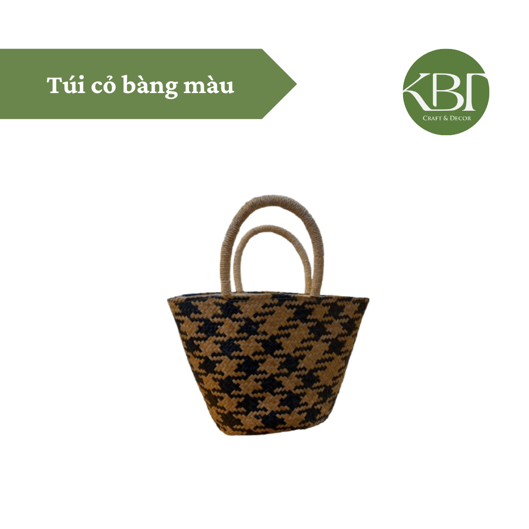 Colored sedge bag 