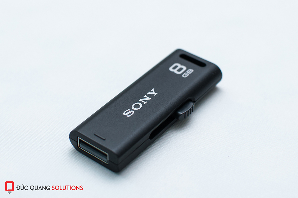 usb sony 8gb mau den