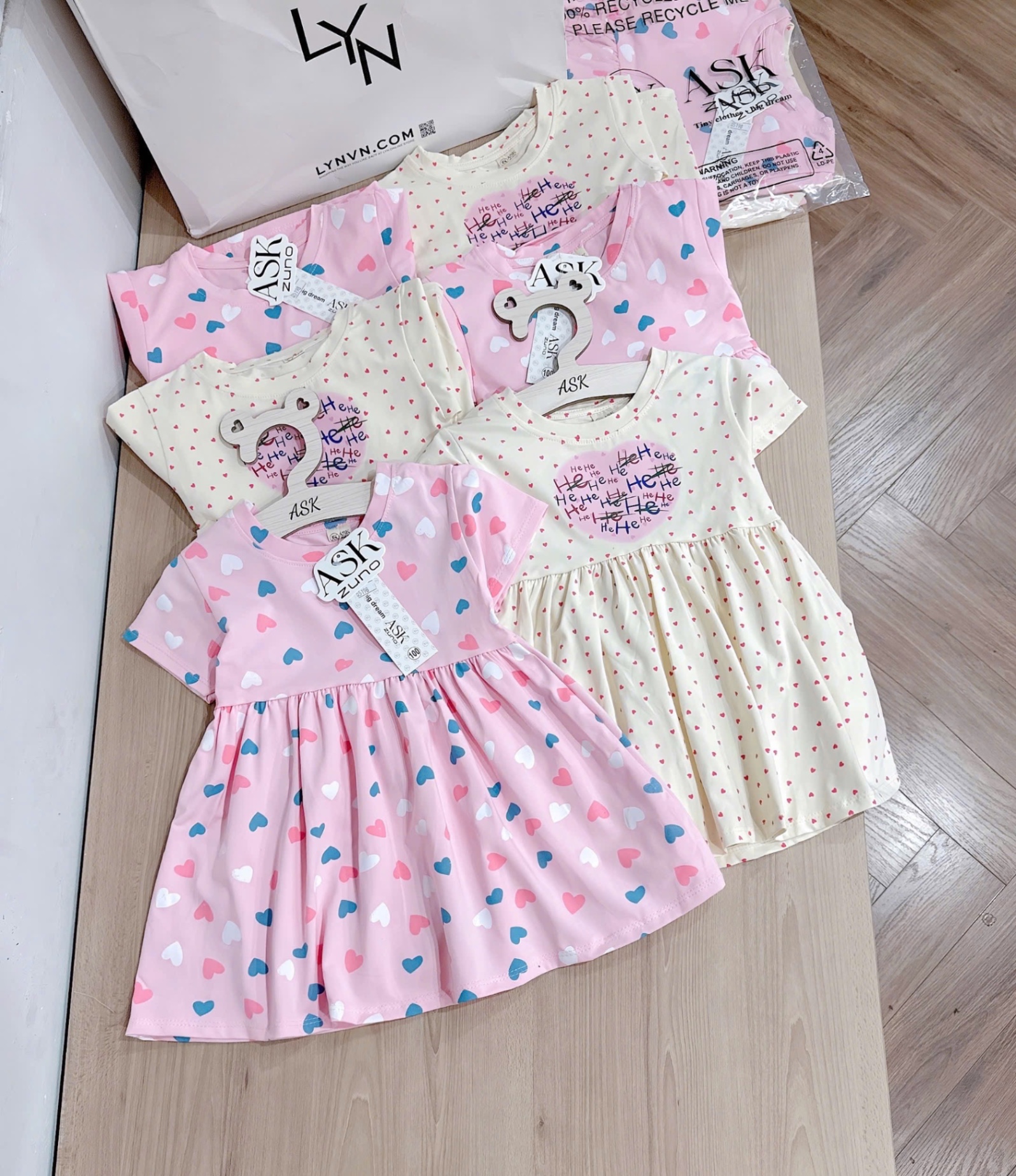SET 2 VÁY CỘC HÌNH TRÁI TIM HỒNG BE