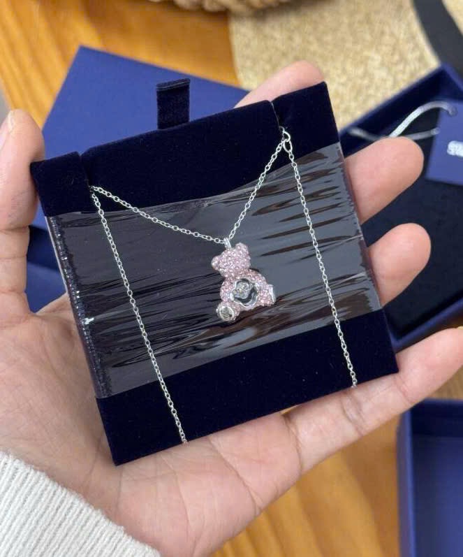 Auth tuồn xịn - DÂY CHUYỀN SWAROVSKI TEDDY AUTH XỊN