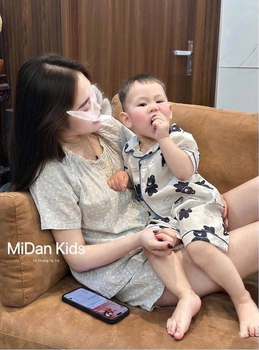 BỘ ĐŨI HOA NHÍ HỒNG XANH QUẢNG CHÂU