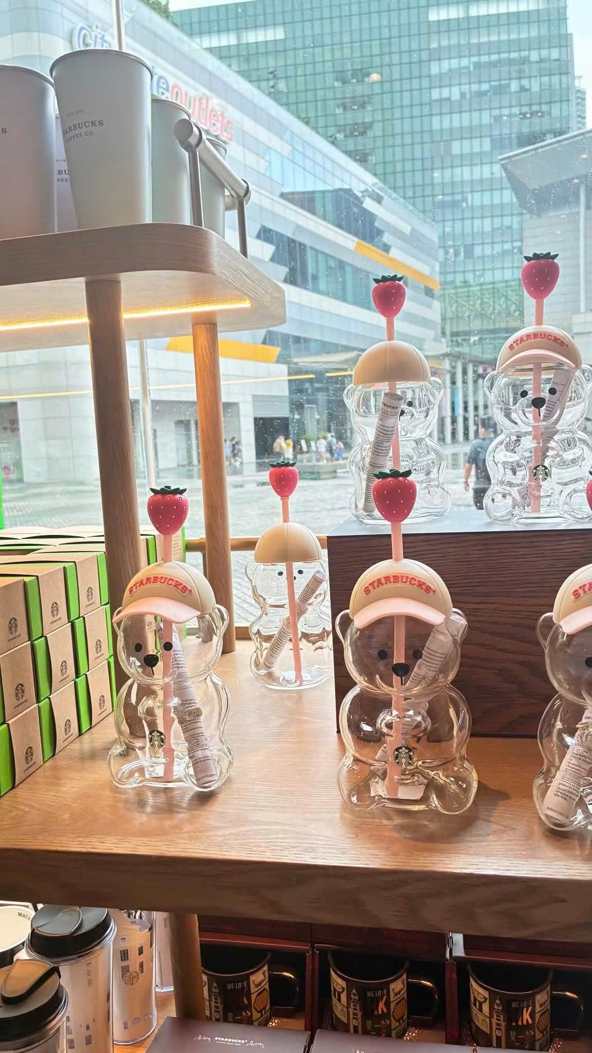 CỐC STB GẤU DÂU CHARM MŨ