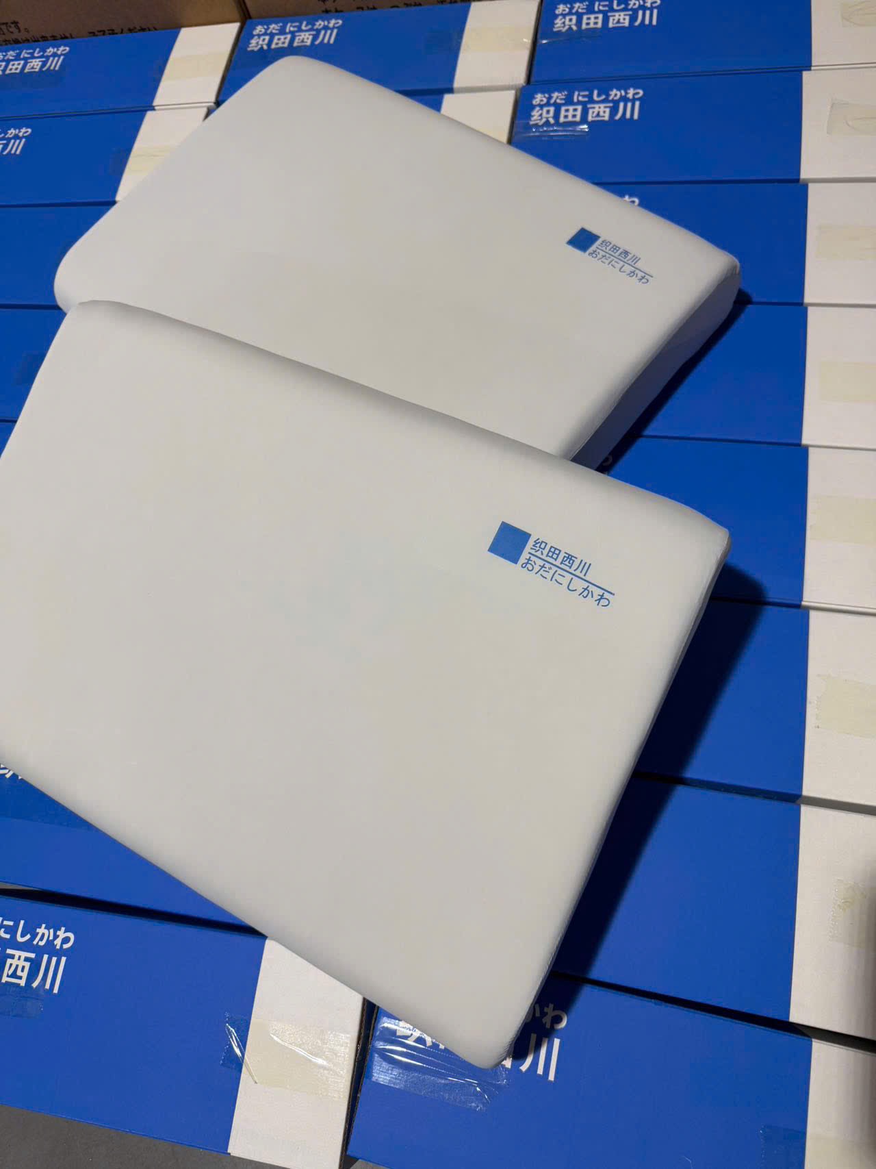GỐI CÔNG THÁI HỌC MEMORY FOAM XUẤT NHẬT FULL BOX