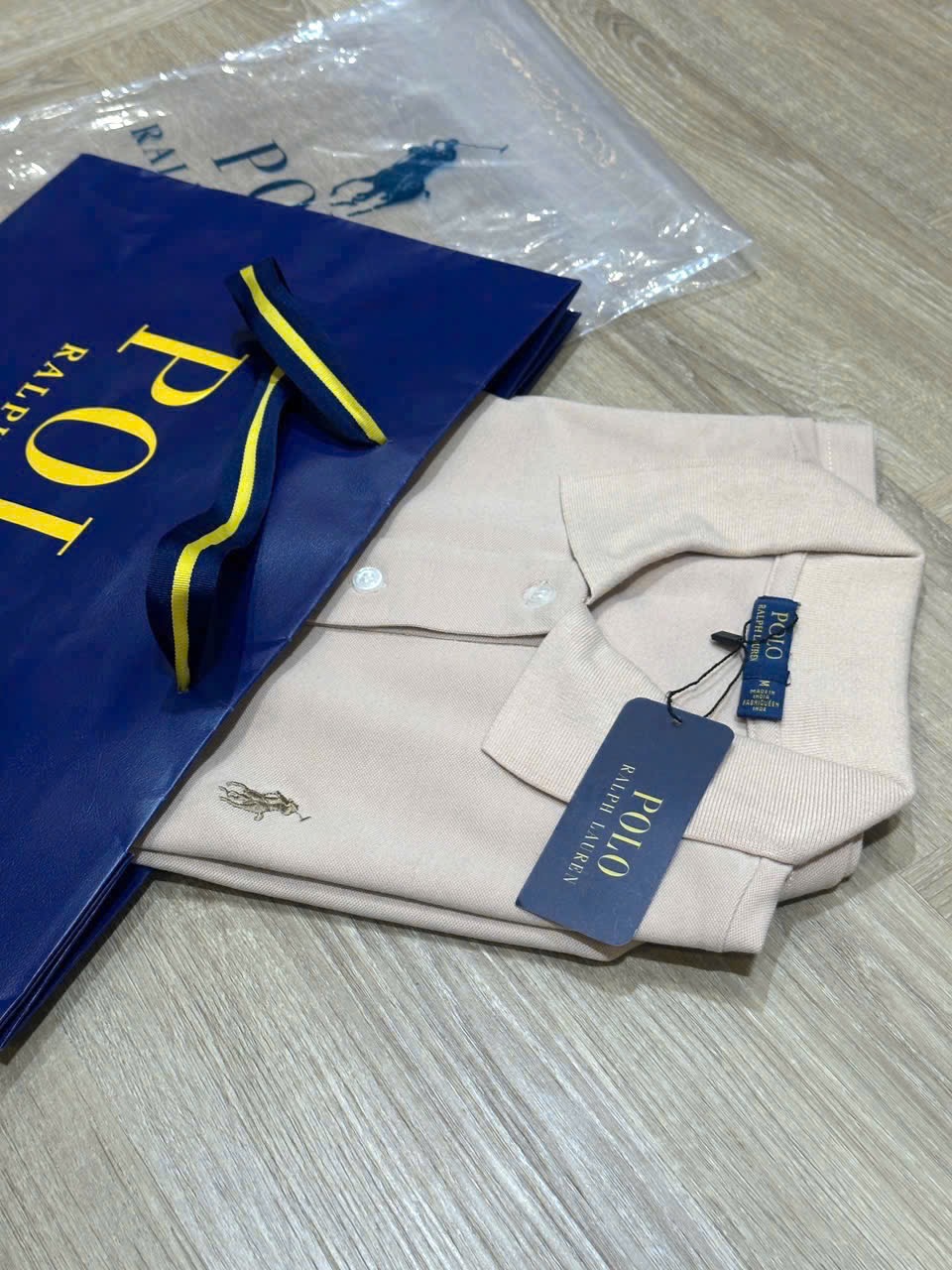 Hàng nhà máy - ÁO POLO THÊU NGỰA MÀU BE TRÀ SỮA XUẤT DƯ