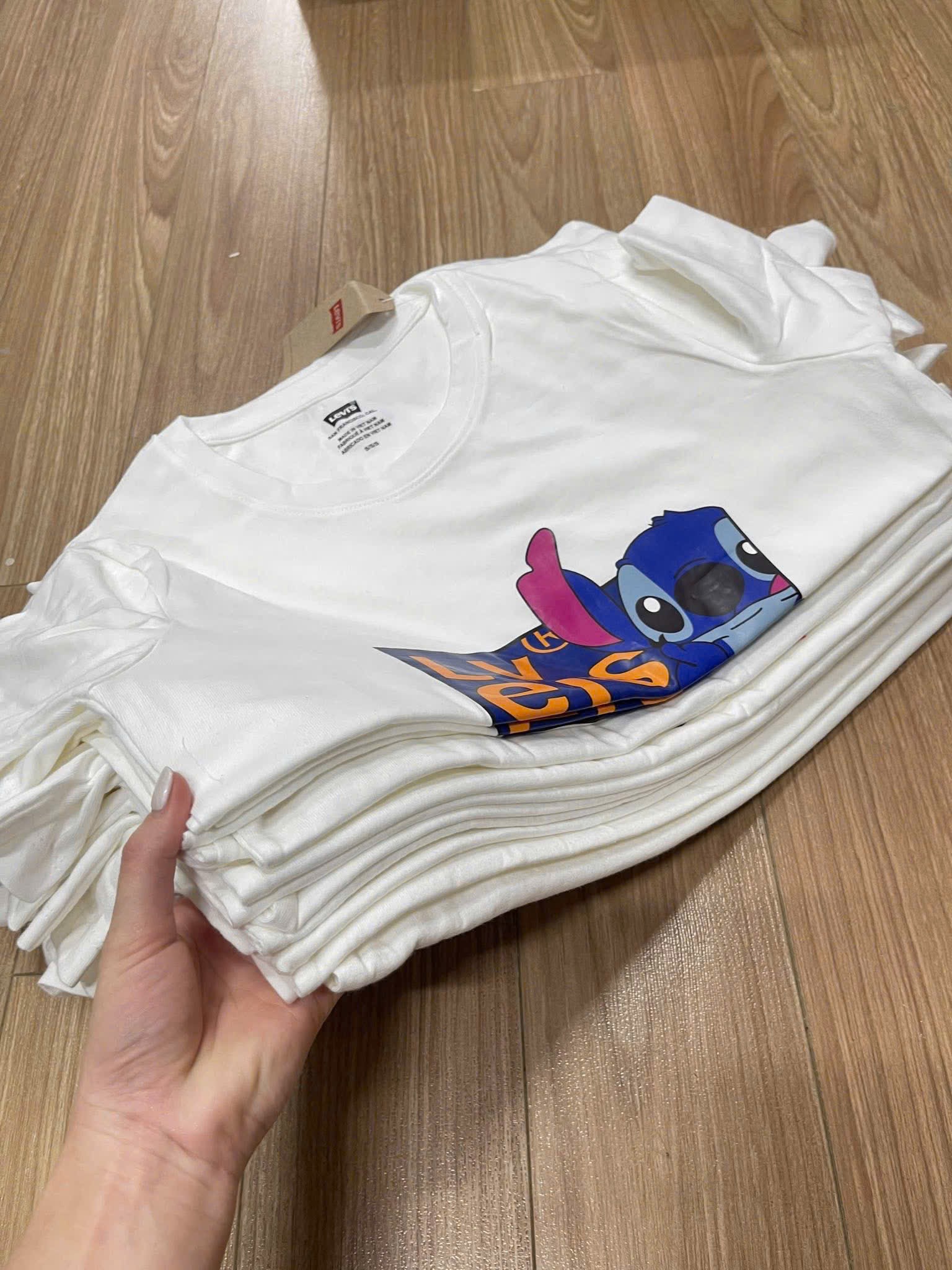 Hàng nhà máy - ÁO PULL CỘC LEVIS TRẮNG - random hình