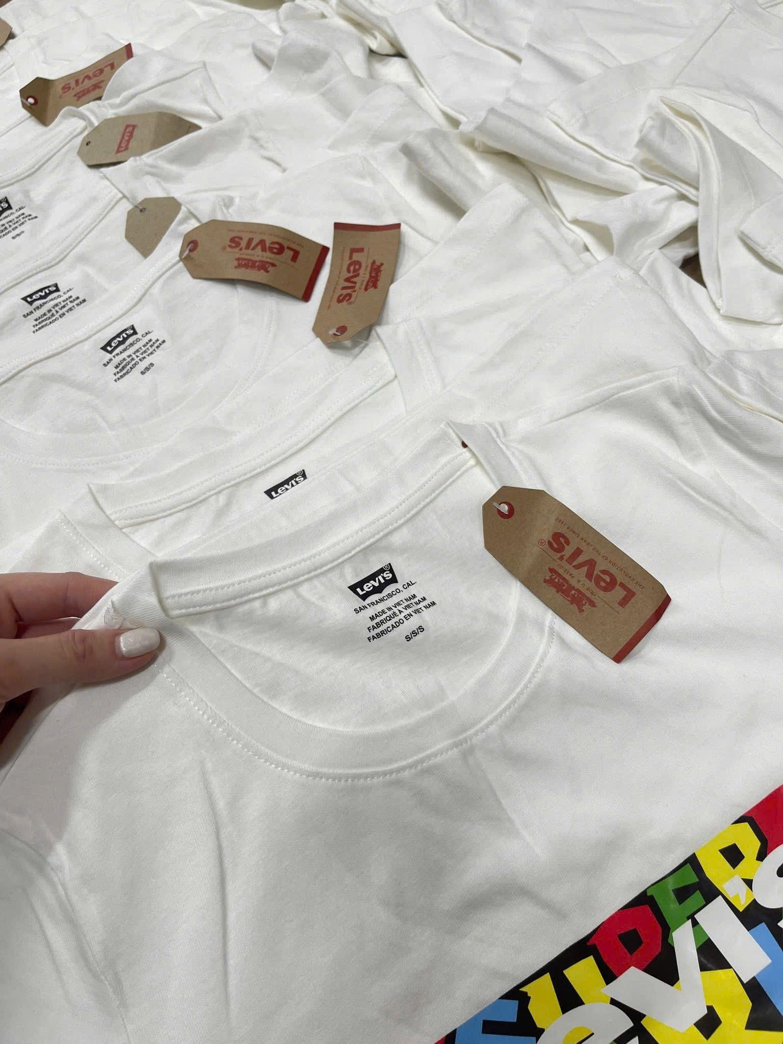 Hàng nhà máy - ÁO PULL CỘC LEVIS TRẮNG - random hình