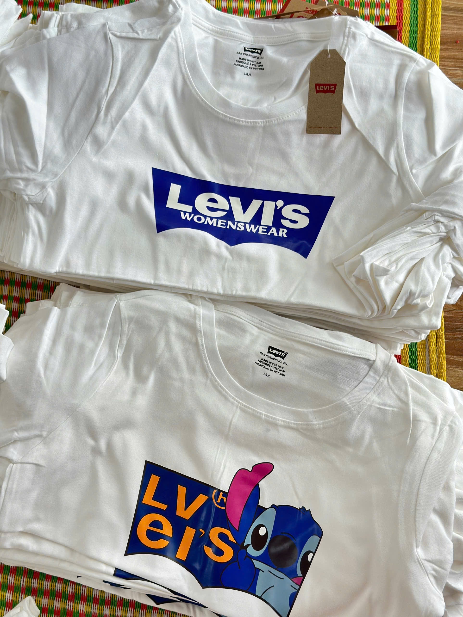 Hàng nhà máy - ÁO PULL CỘC LEVIS TRẮNG - random hình