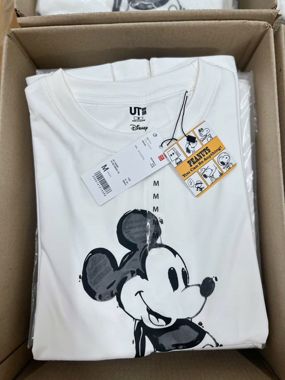 Hàng nhà máy - ÁO PULL CỘC MICKY UNI TRẮNG TUỒN XỊN