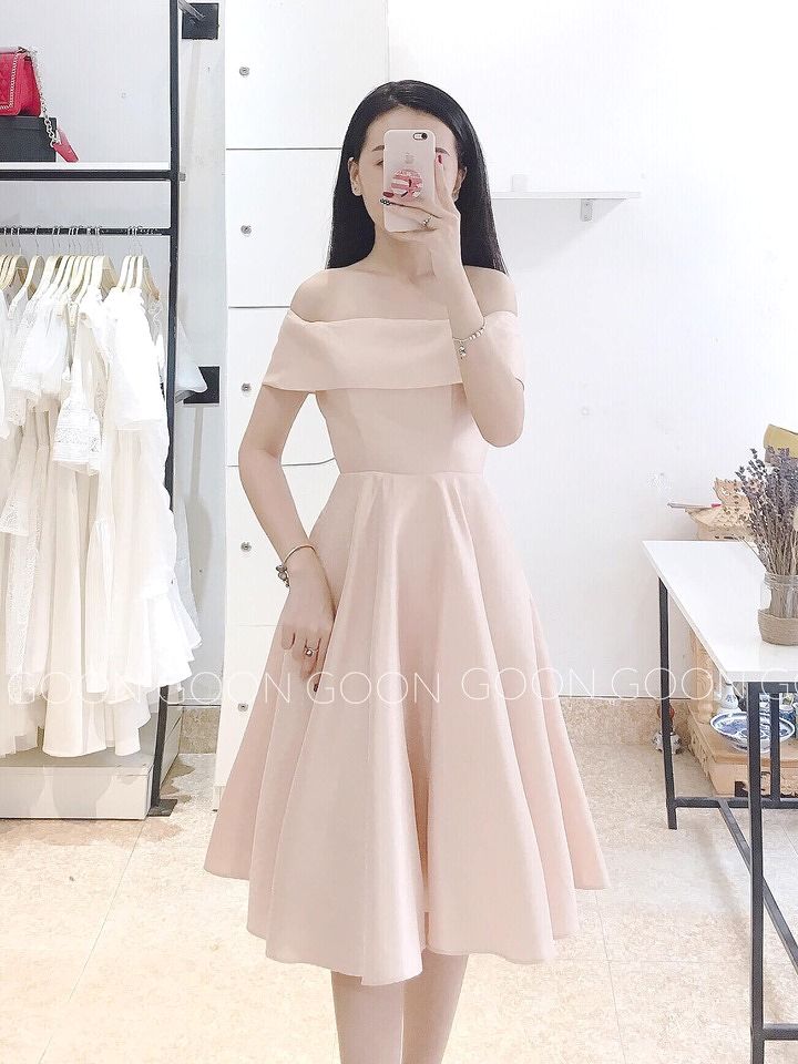 Dress Tafta Cổ Gấp Nude