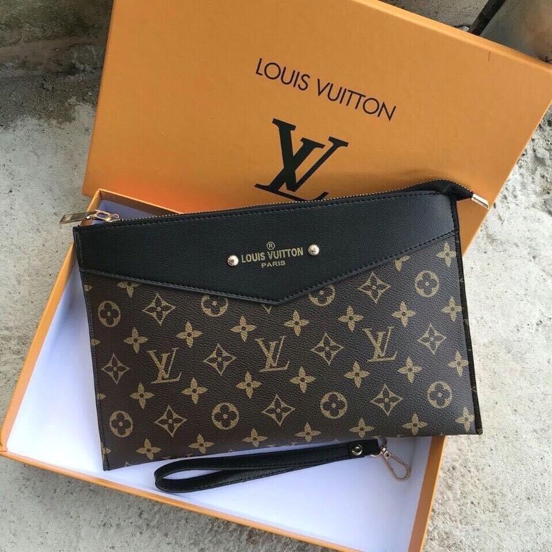 Túi clutch LV