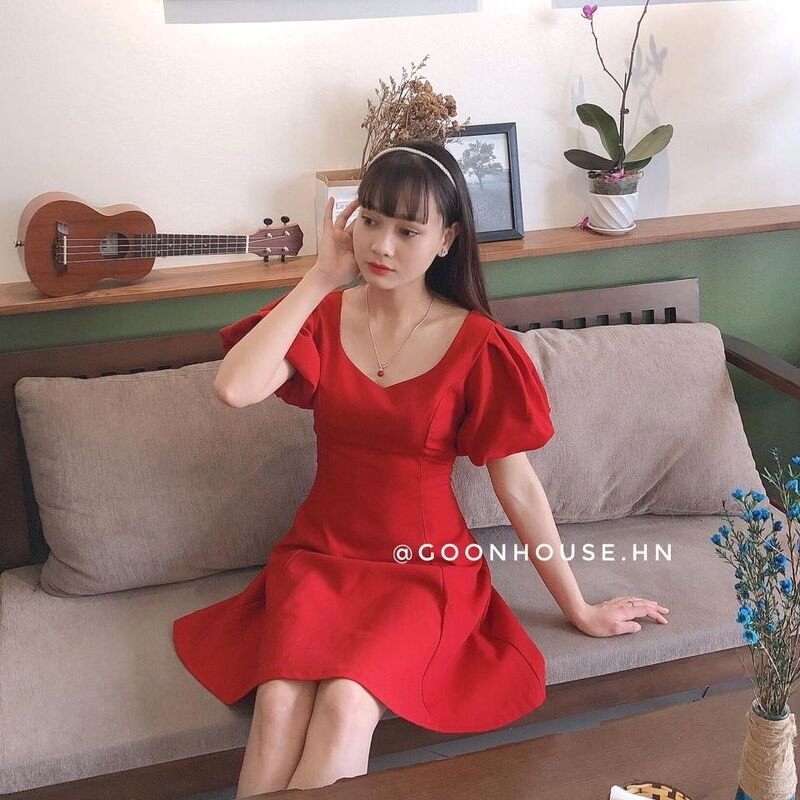 Dress Tay Bồng Cổ Tim