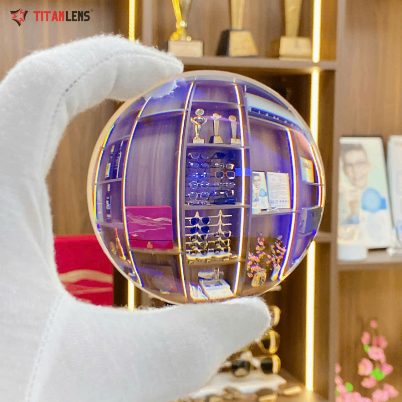 TITAN LENS LUXURY 1.60 ASP BLUECUT SHMC Blue-violet