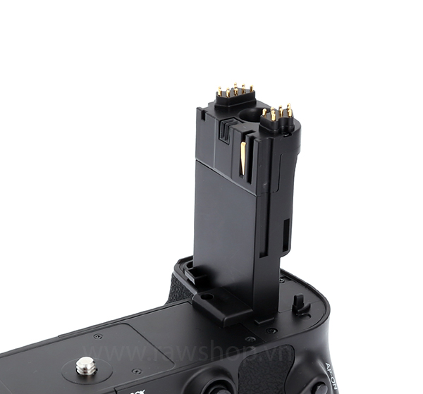 Meike battery grip for Canon 5D mark III