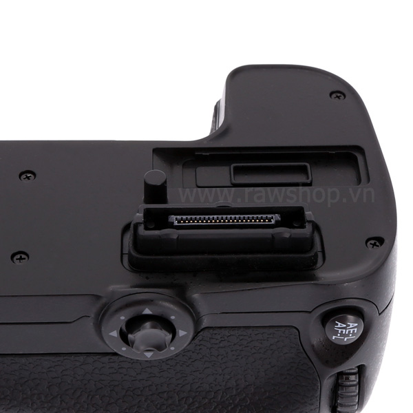 Meike battery grip for Nikon D7000 - 2.4 Ghz LCD timelapse remote