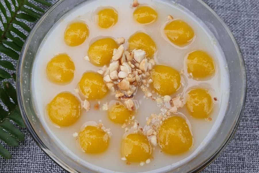 Cách nấu chè bí đỏ hạt sen - món tráng miệng thanh mát giải nhiệt 1