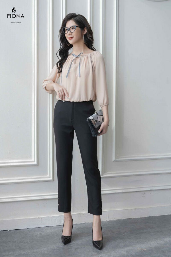 Áo sơ mi cổ tròn buộc dây, gấu chun, nẹp ly phối màu kẻ