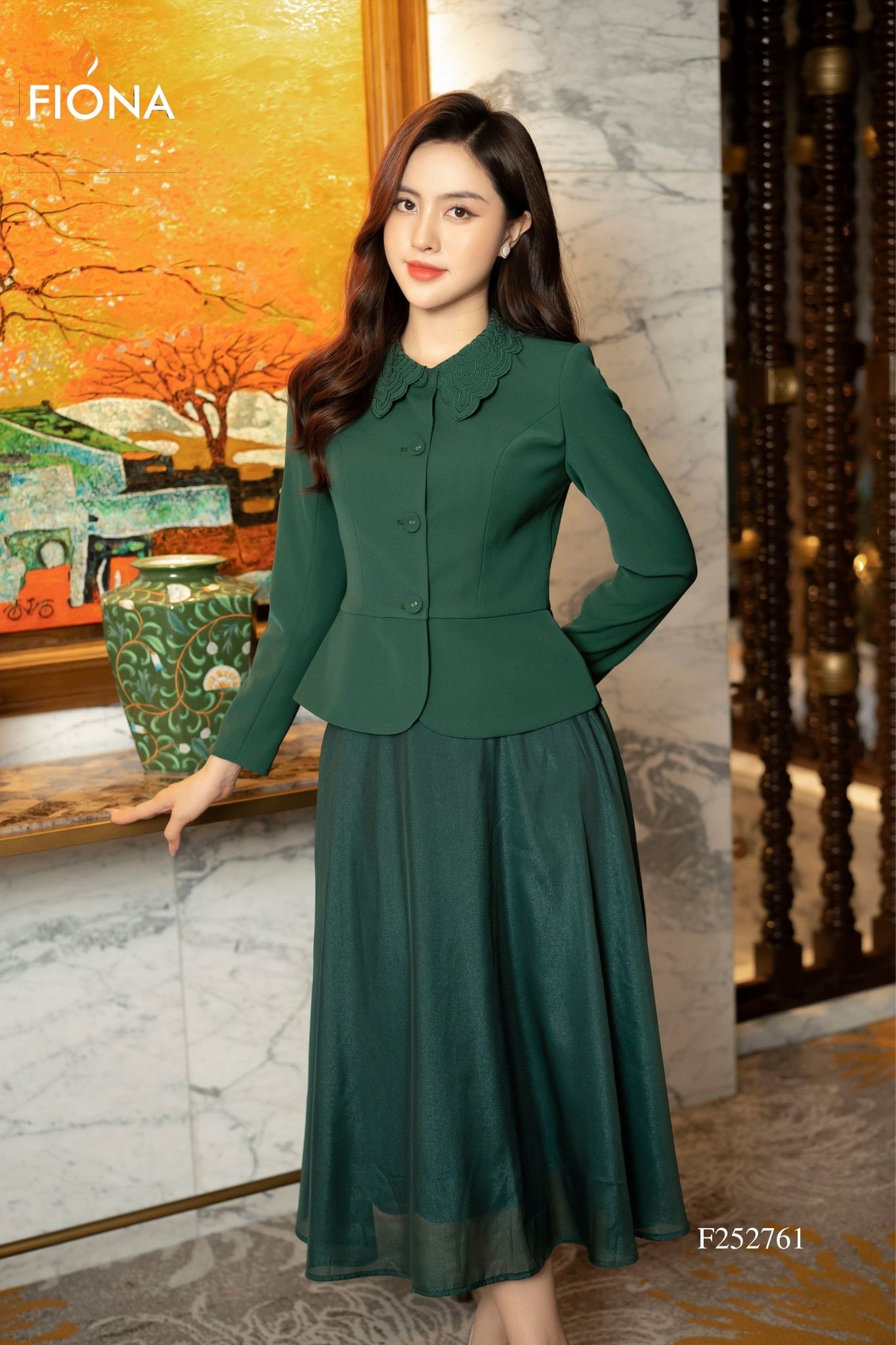 Áo vest nữ dáng suông với chân váy xòe V483 tại Thời Trang Thủy | Fashion,  Dress pattern, Style