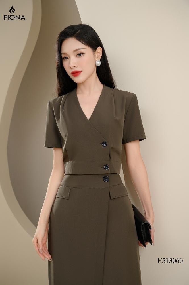 Áo crop-top cổ leo, tay ngắn (set bộ cứng F213034)