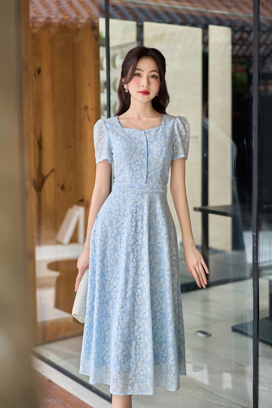 Đầm Soa Rê Đầm ren dáng xòe, cổ vuông, kẹp dây lé phối màu