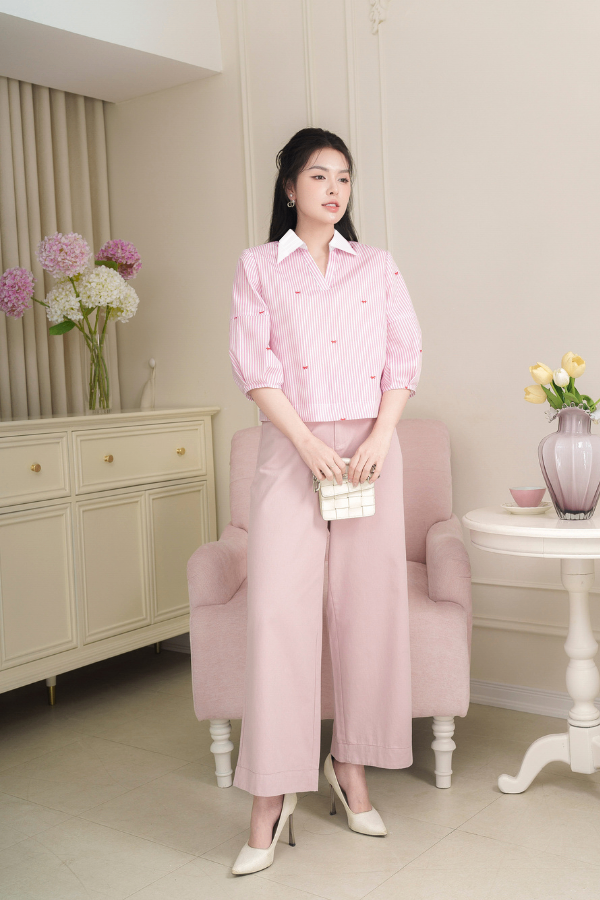 Áo sơ mi kẻ dáng suông, cổ đức phối, cửa tay xếp ly
