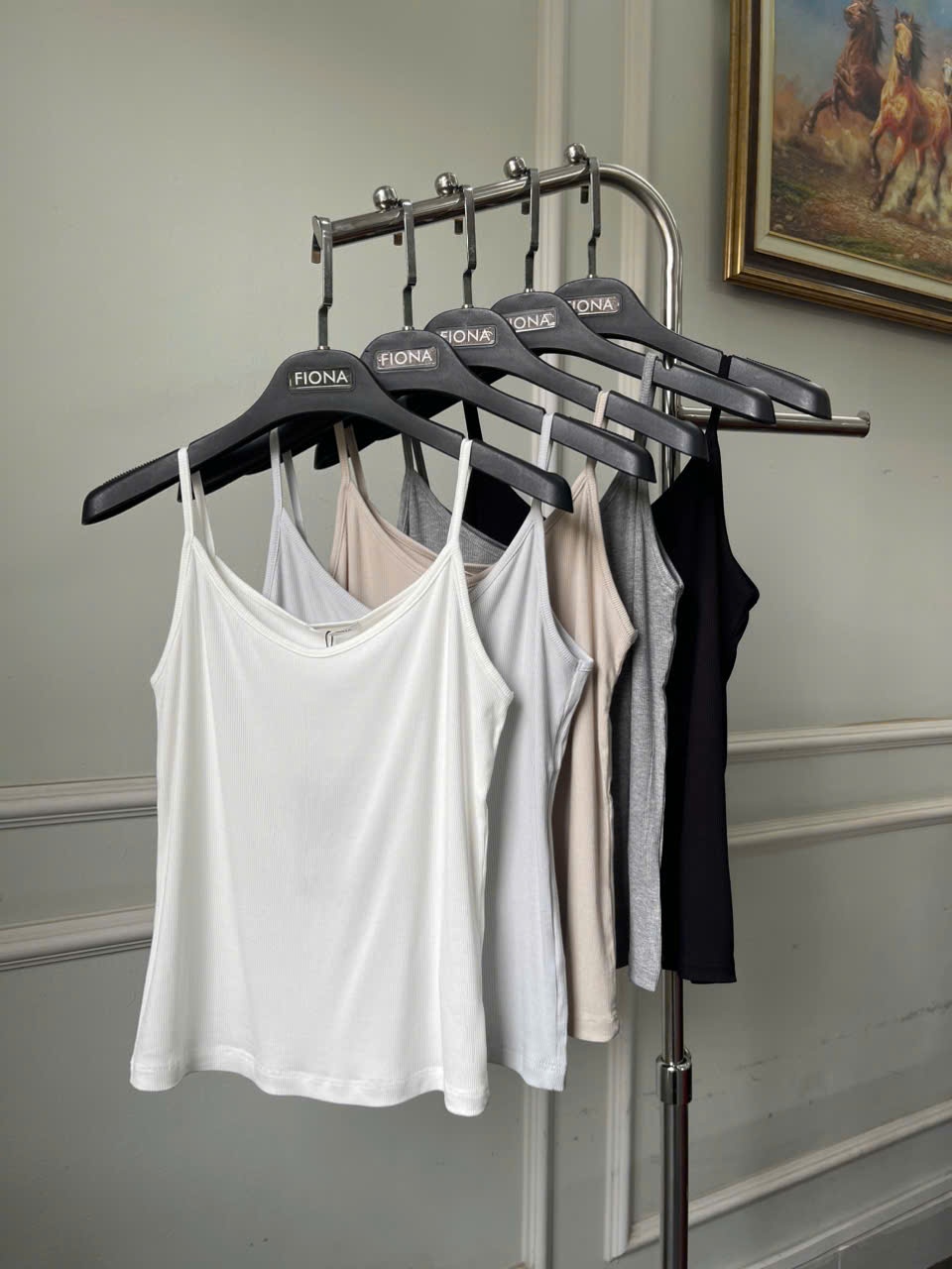 Áo cotton hai dây, cổ tim trứng, Freesize