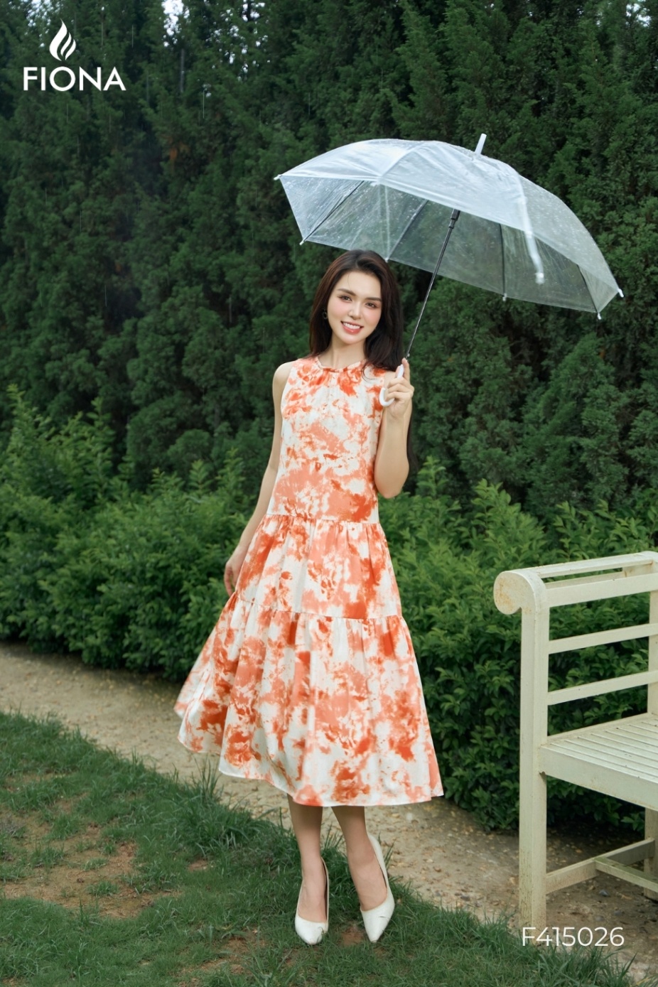 Đầm suông dáng xòe, cổ dúm nhẹ, dây lưng rời