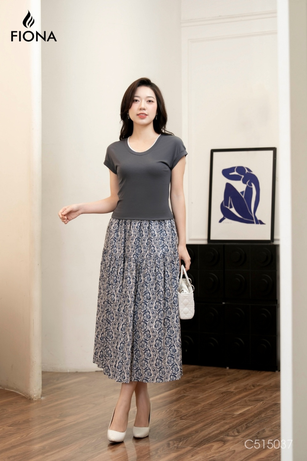Áo cotton dáng ôm, cổ phối màu, vai chờm, Freesize