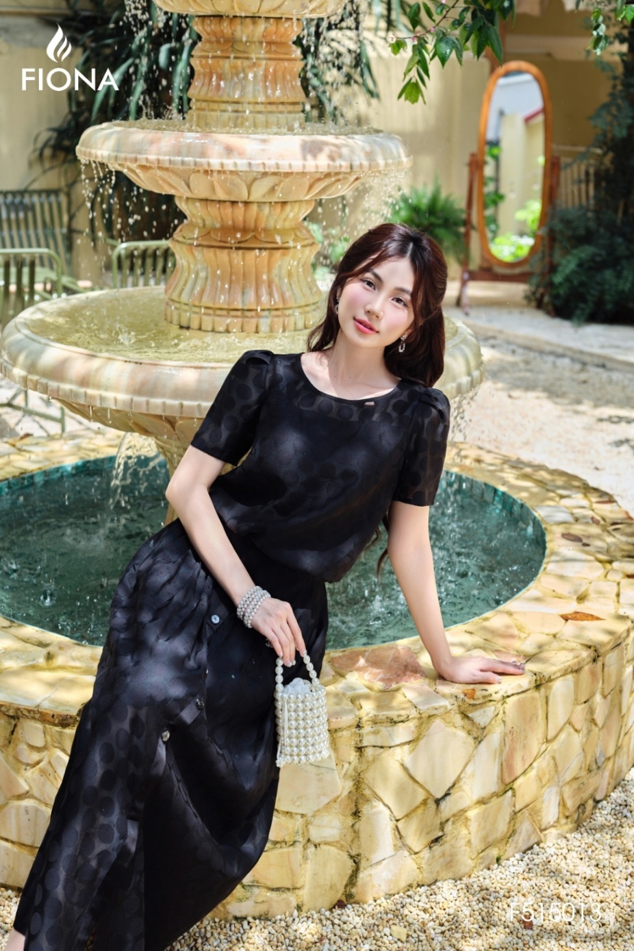 Áo sơ mi dáng bo gấu, cổ phối vải (Set bộ cứng F215006)