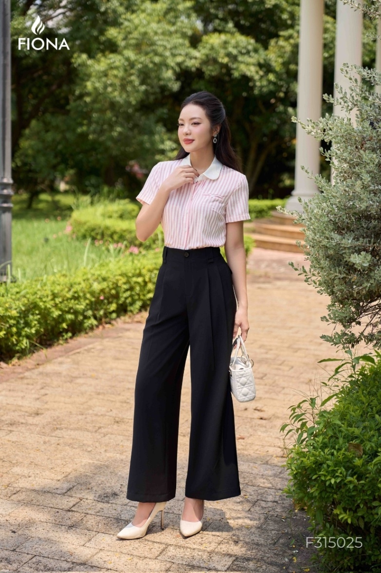 Quần dáng suông, ly xếp, đỉa cạp trang trí