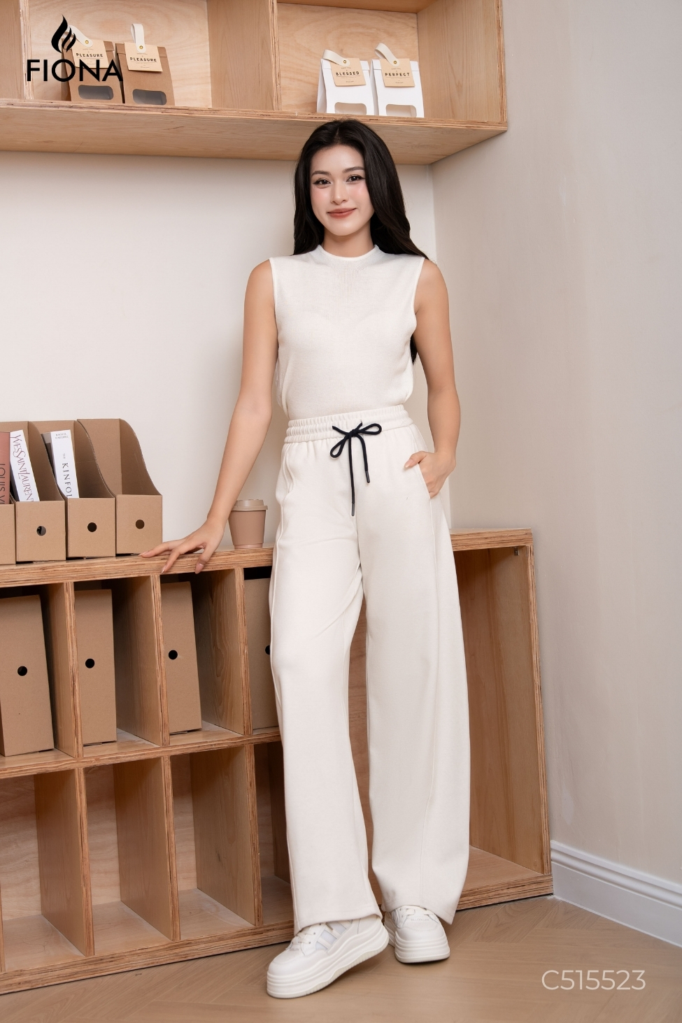 Áo len nữ chất viscose, sát nách, cổ leo, Freesize