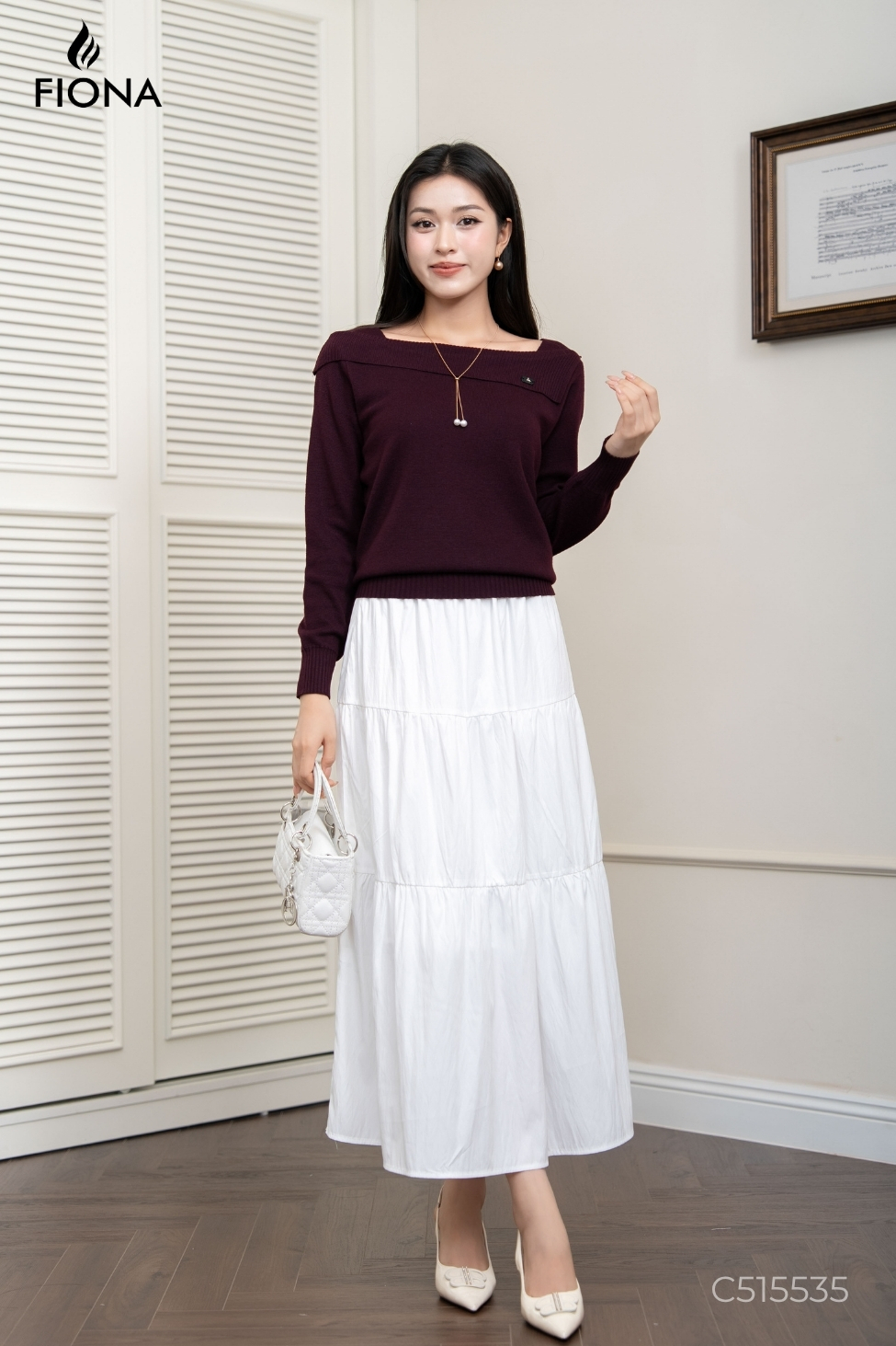 Áo len nữ chất viscose, dáng bo gấu, cổ thuyền, có lá cổ, Freesize