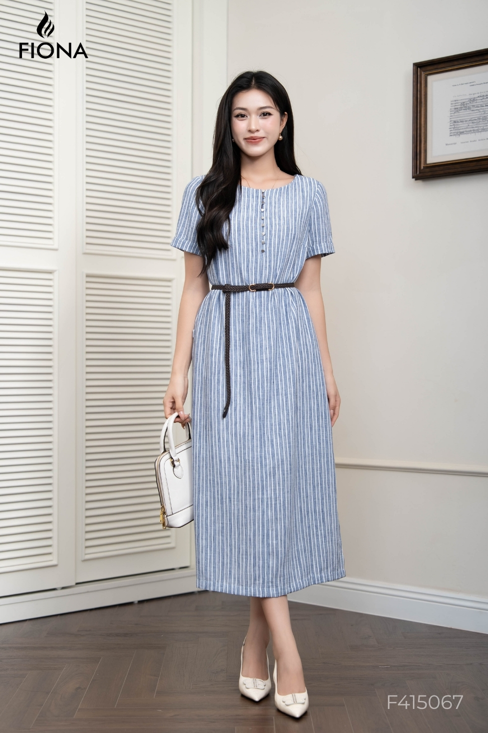 Đầm Linen kẻ dáng suông, cổ tròn, kèm thắt lưng rời