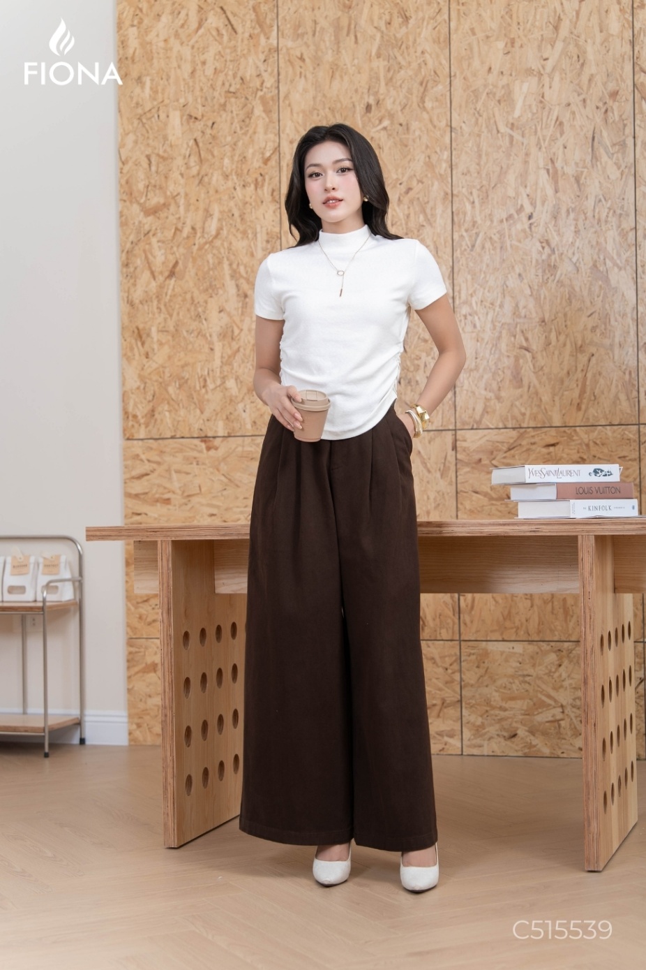 Áo cotton giữ nhiệt dáng ôm, cổ cao, sườn dúm nhăn, tay ngắn, Freesize